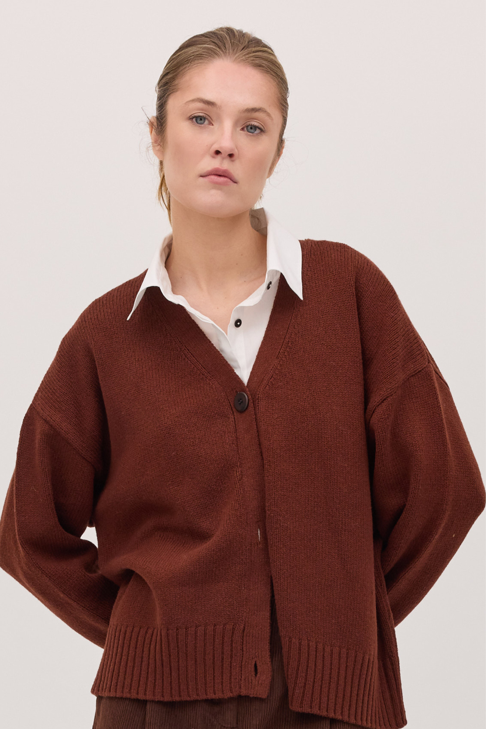 The Cardigan - Mahogany