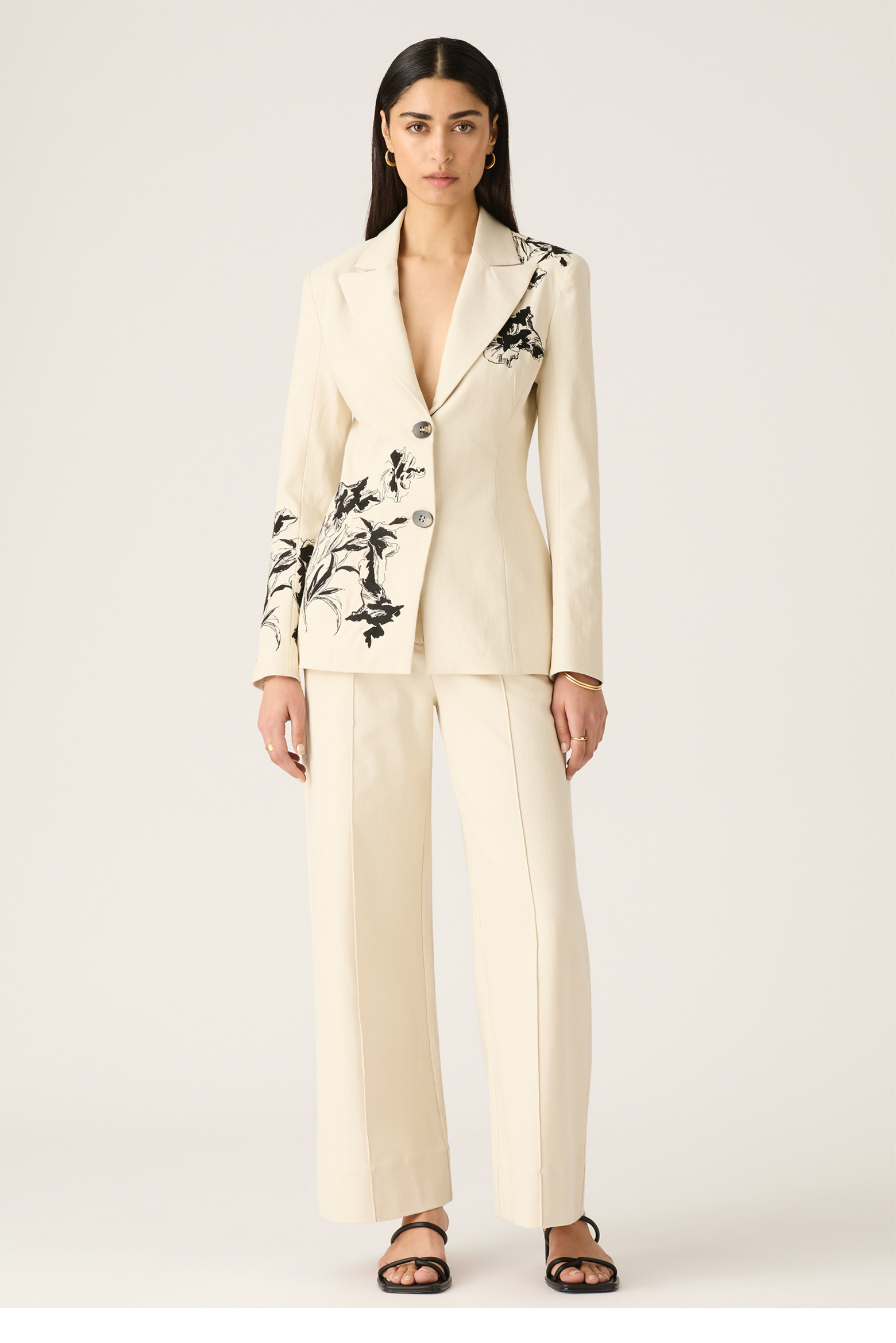 Lis Embroidery Blazer - Ivory