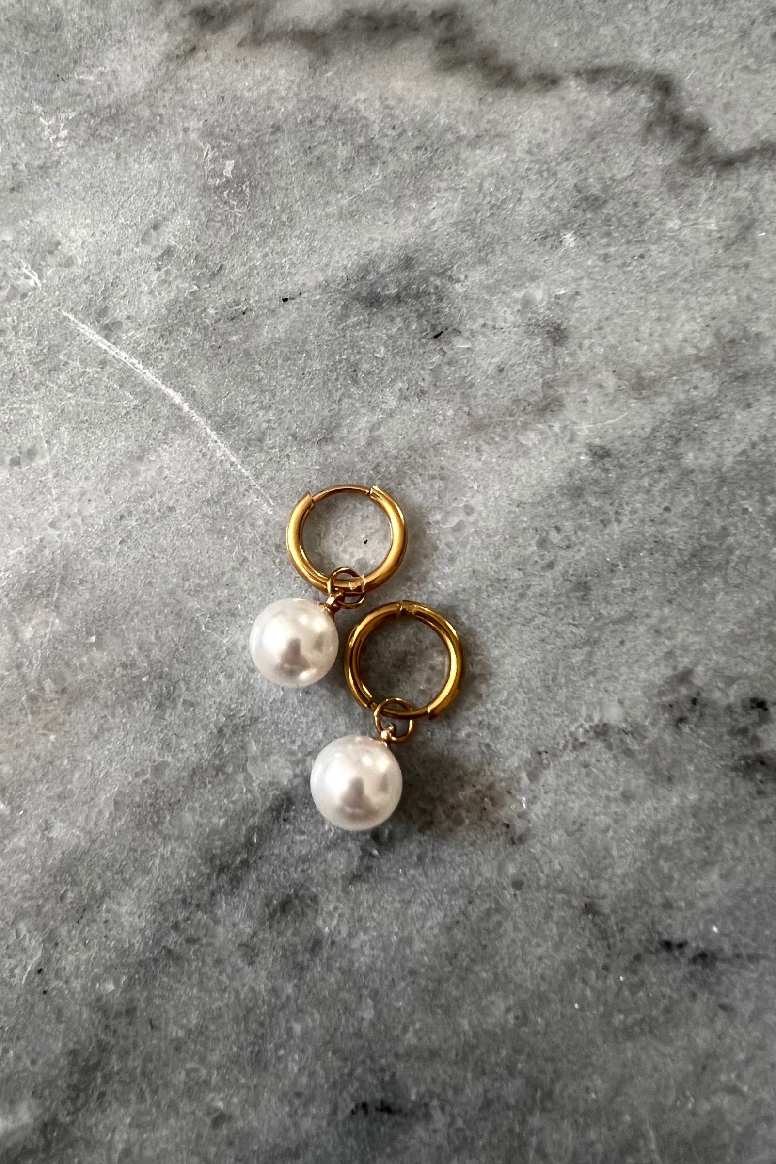 Orb Earrings - Pearl