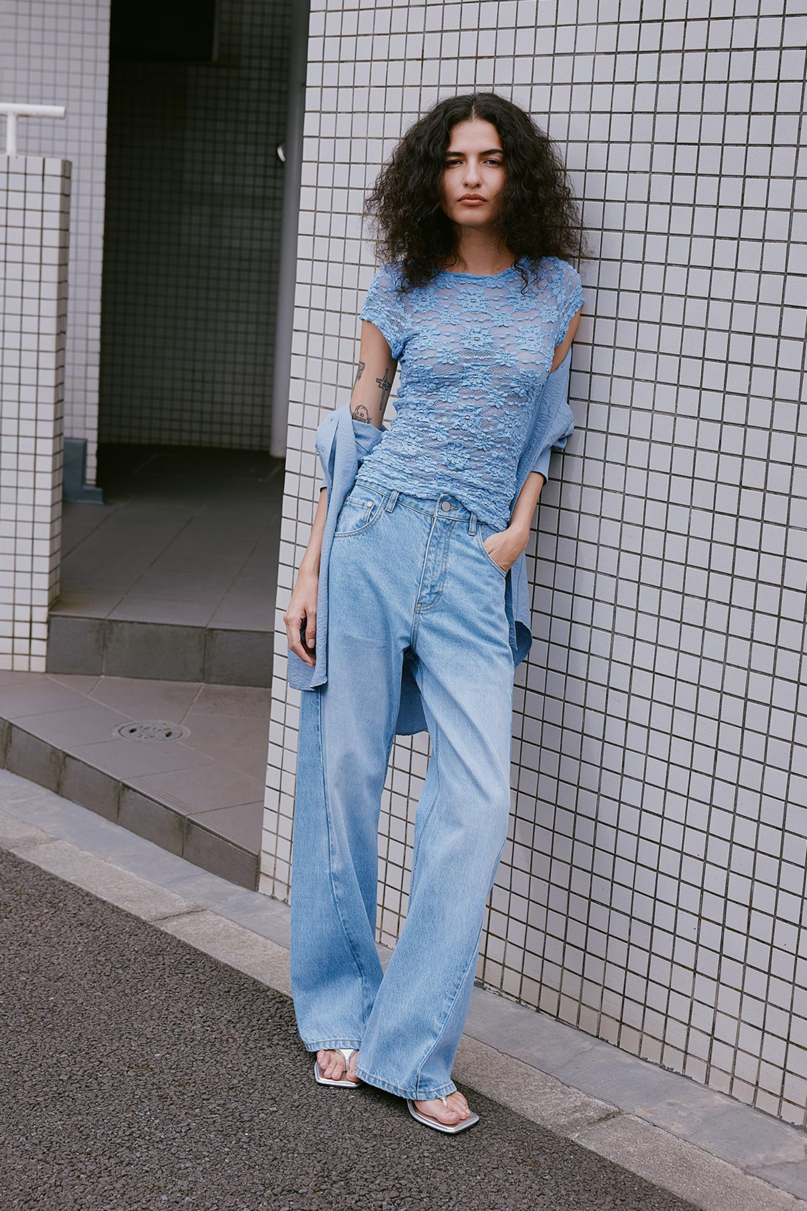 Percy Curved Seam Jeans - Faded Blue