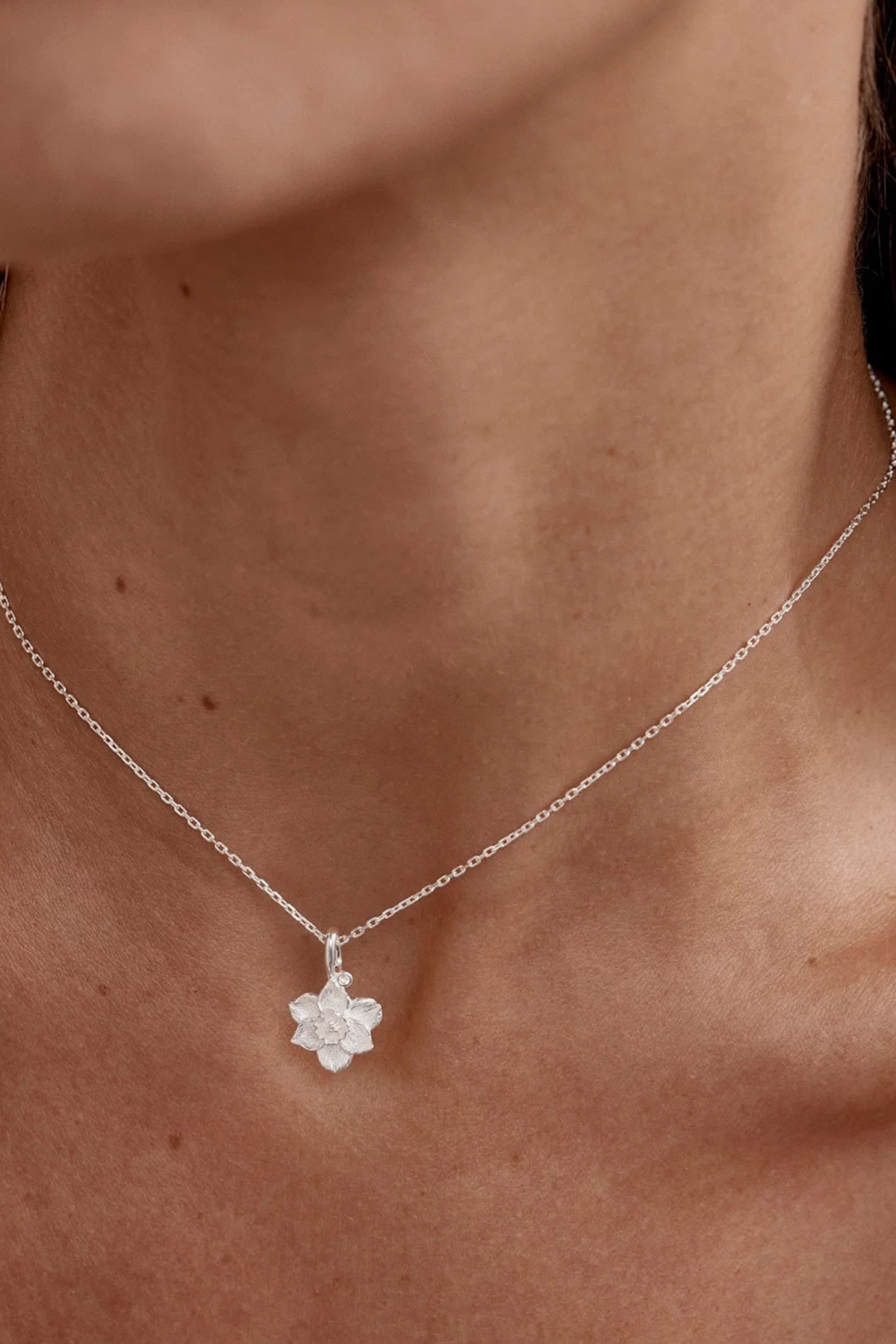 Birth Flower Necklace Daffodil March - Silver