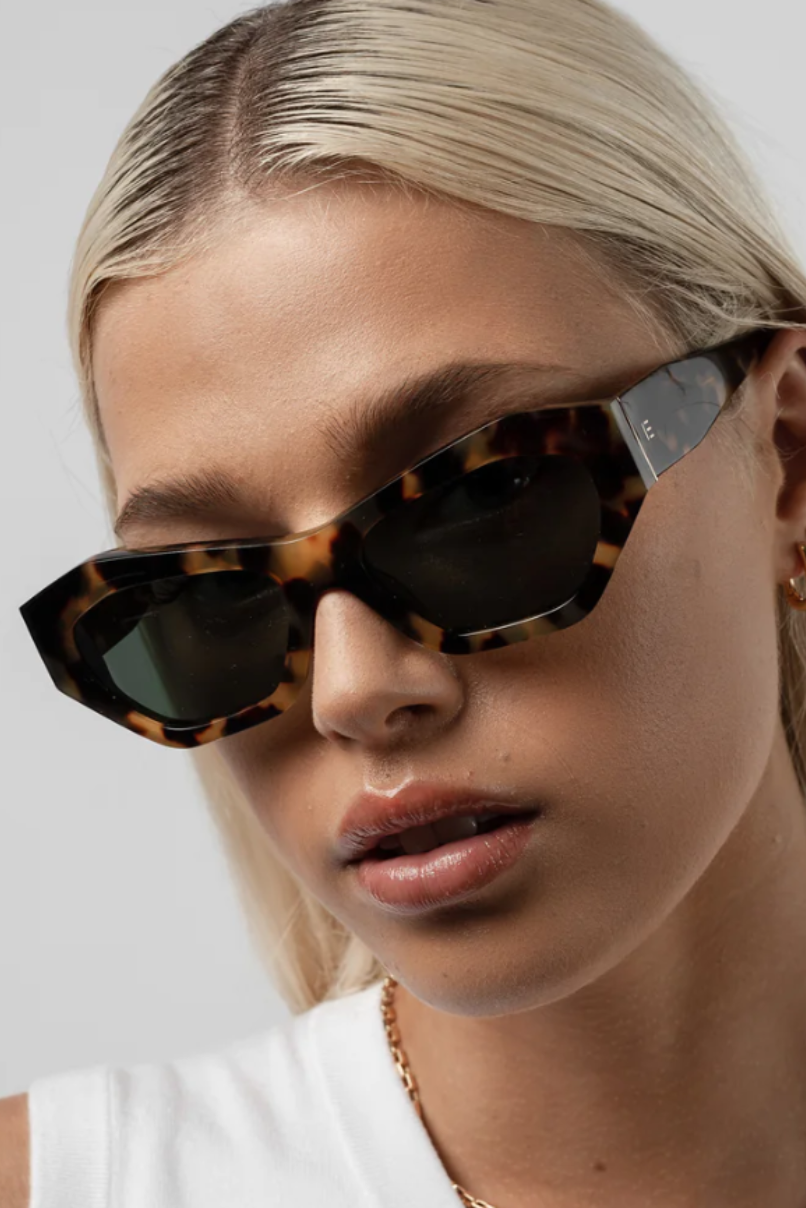 Emily Sunglasses - Tort