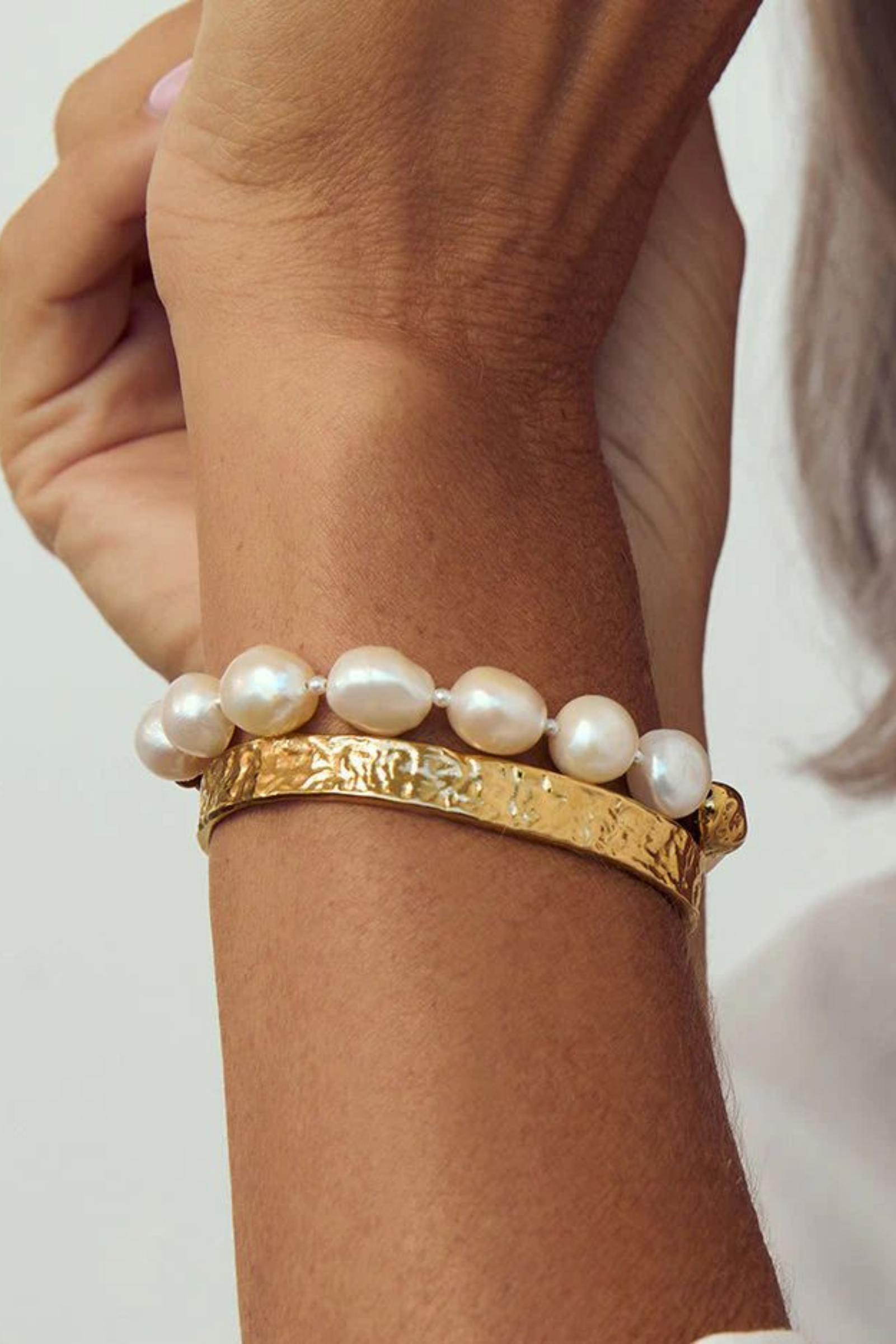 Olivia Cuff Bracelet - Gold