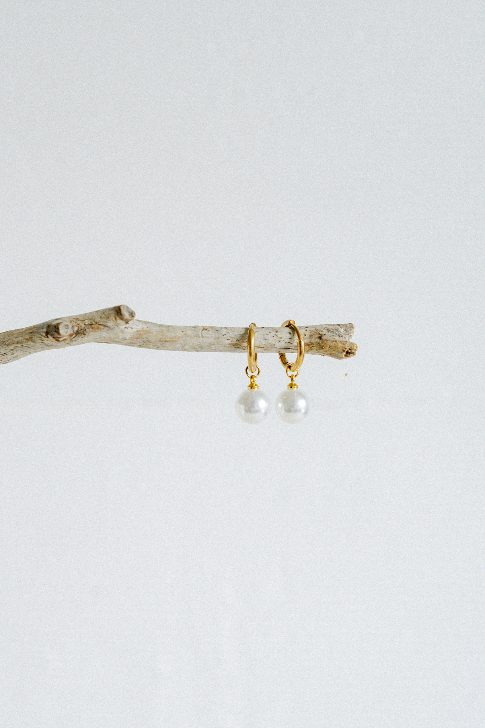 Orb Earrings - Pearl