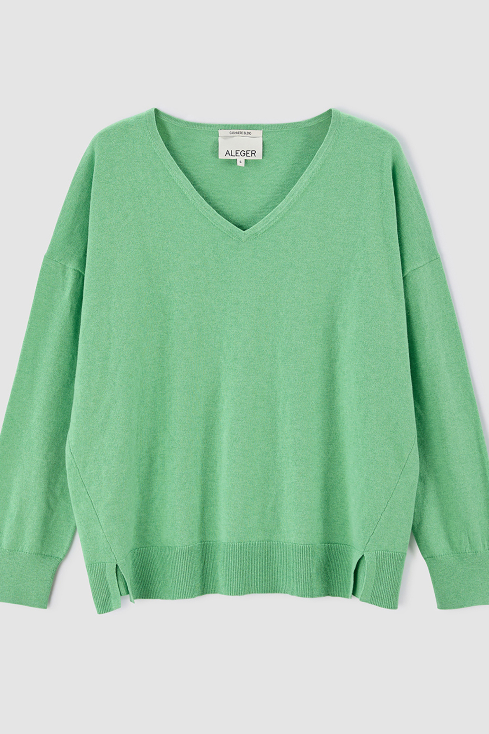 Classic V Neck N.2403 - Grass