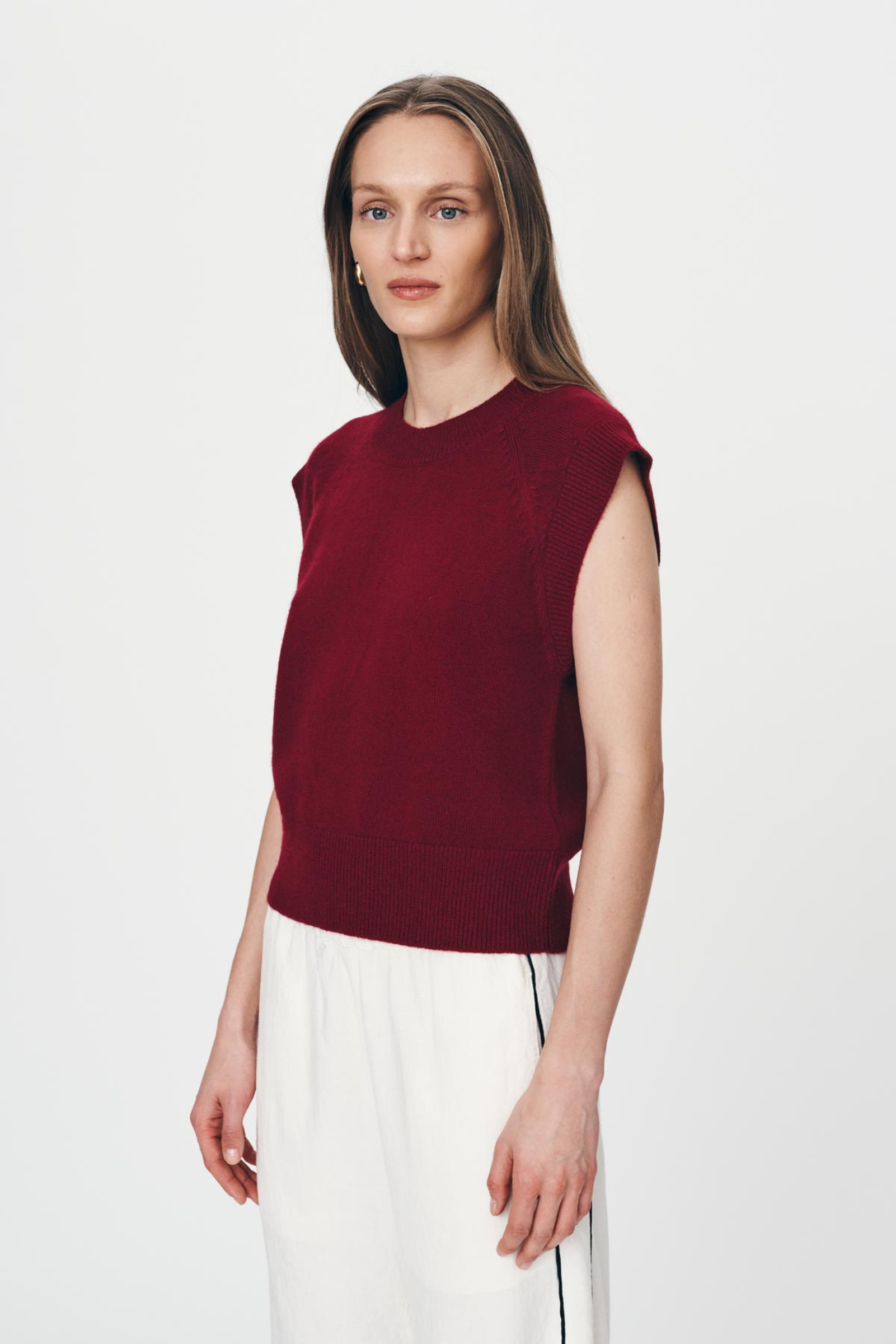 Quinn Merino Knit Vest - Merlot
