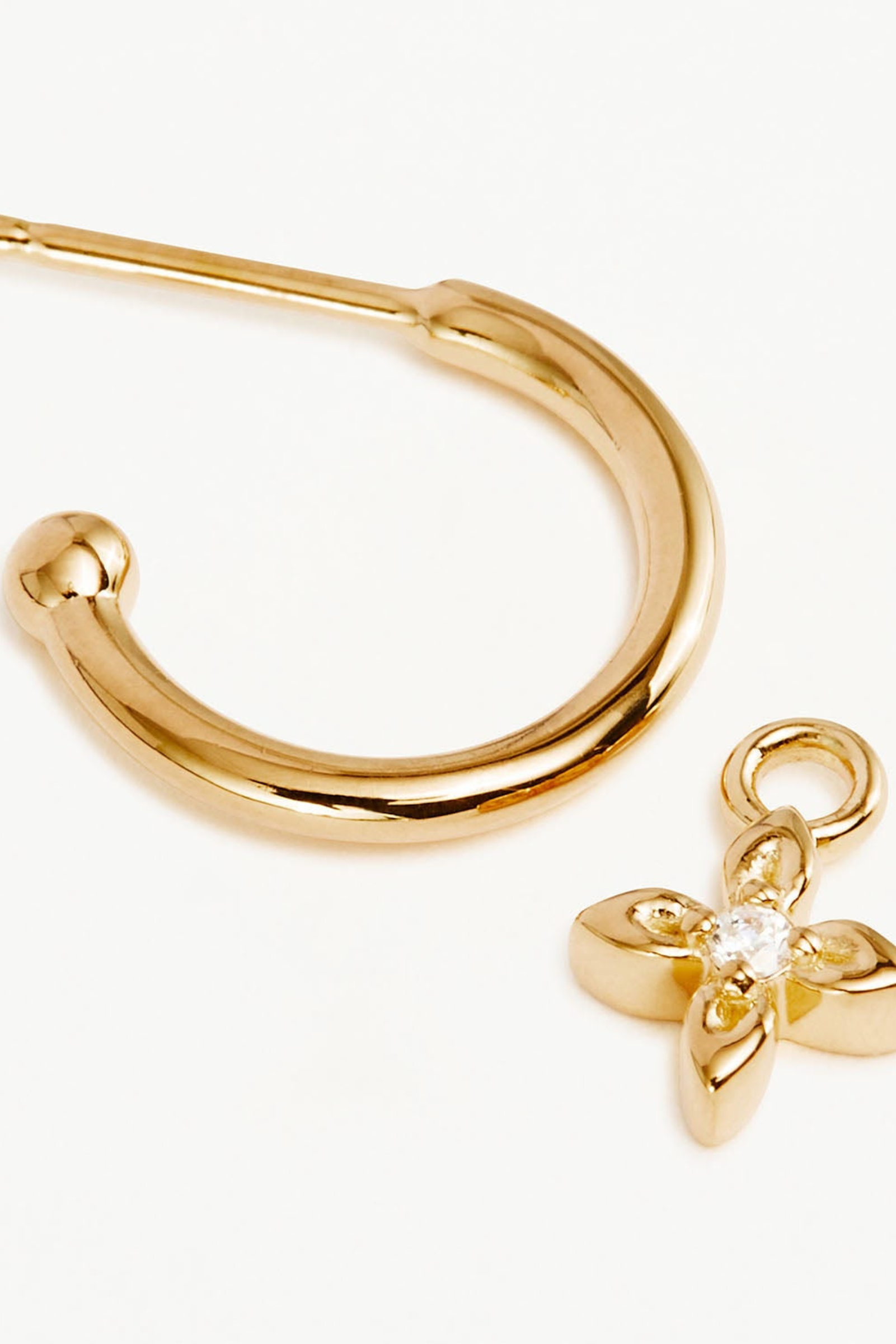Live In Light Hoop Earrings - Gold