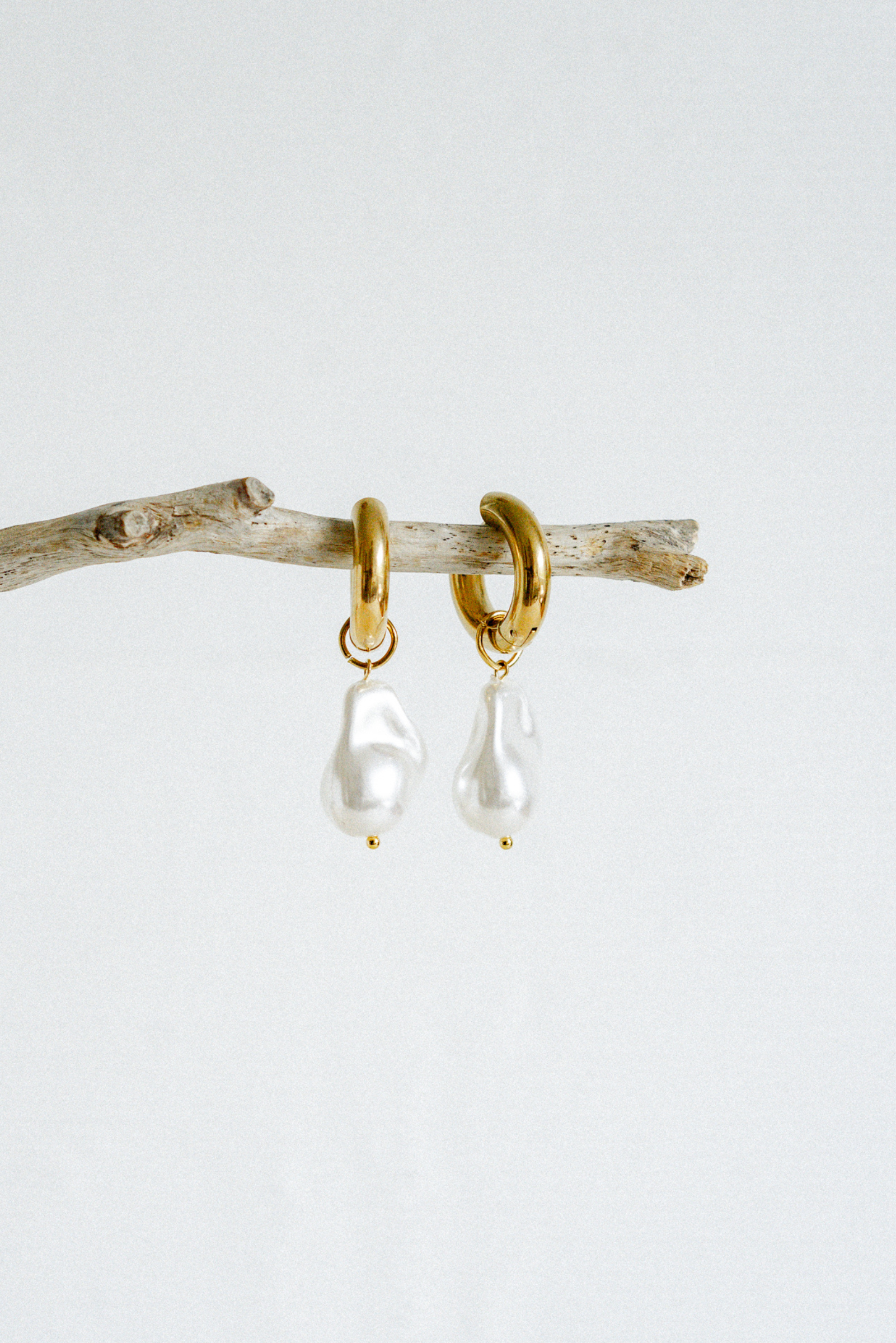 Pearl Earrings - Gold