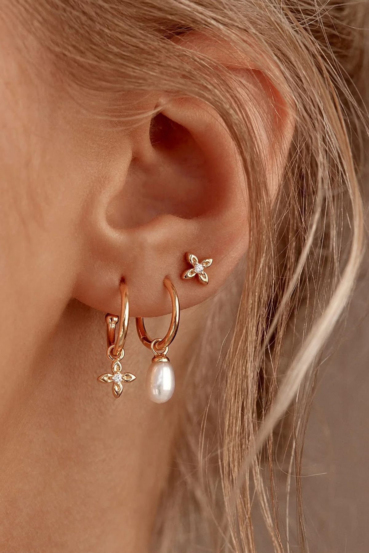 Live In Light Hoop Earrings - Gold