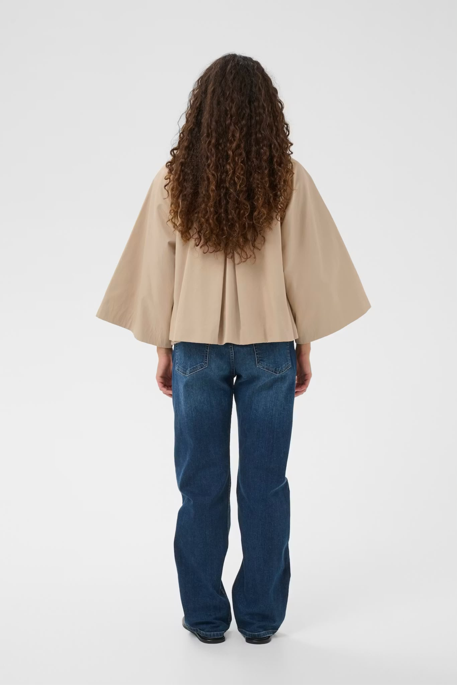 Hinona Cape Jacket - Sandstone