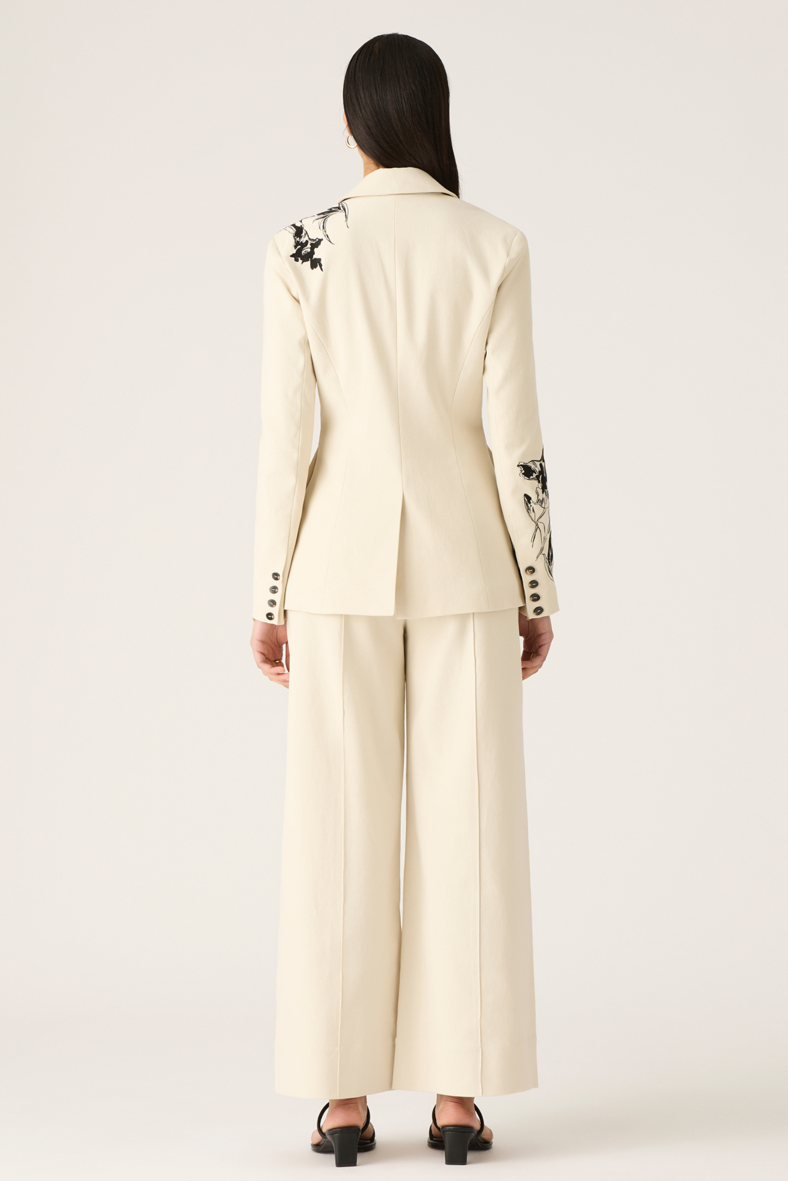 Lis Embroidery Blazer - Ivory