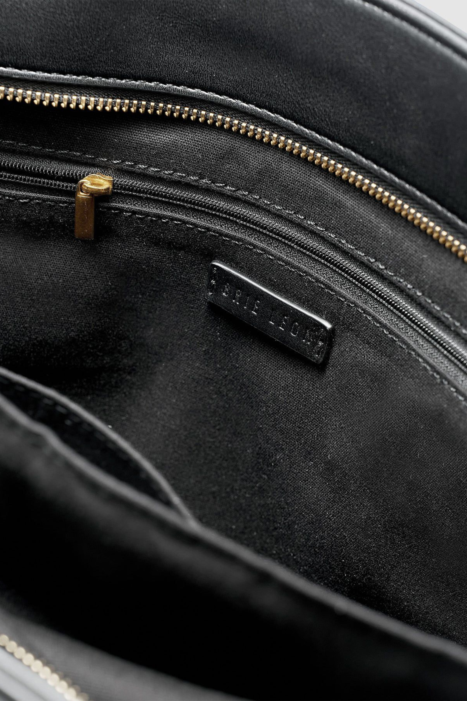 East-West Weekender - Black