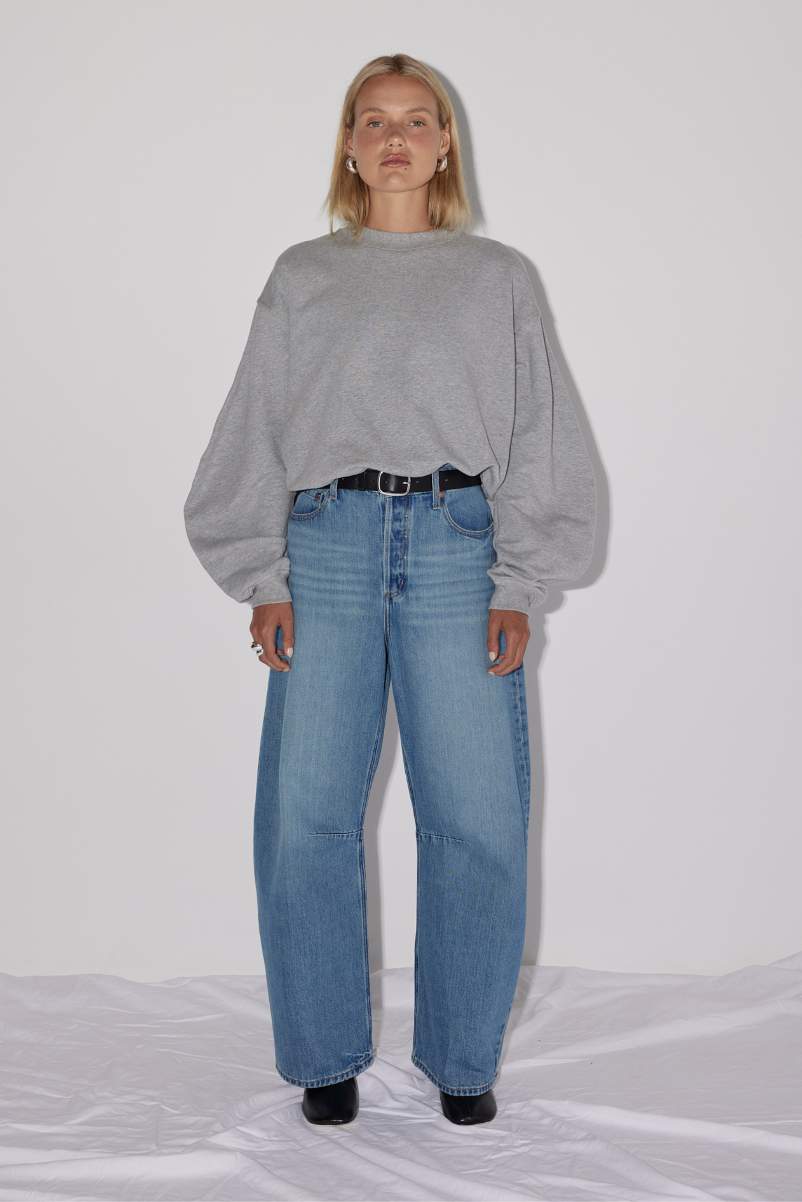 Vera Barrel Leg Jeans - 90210