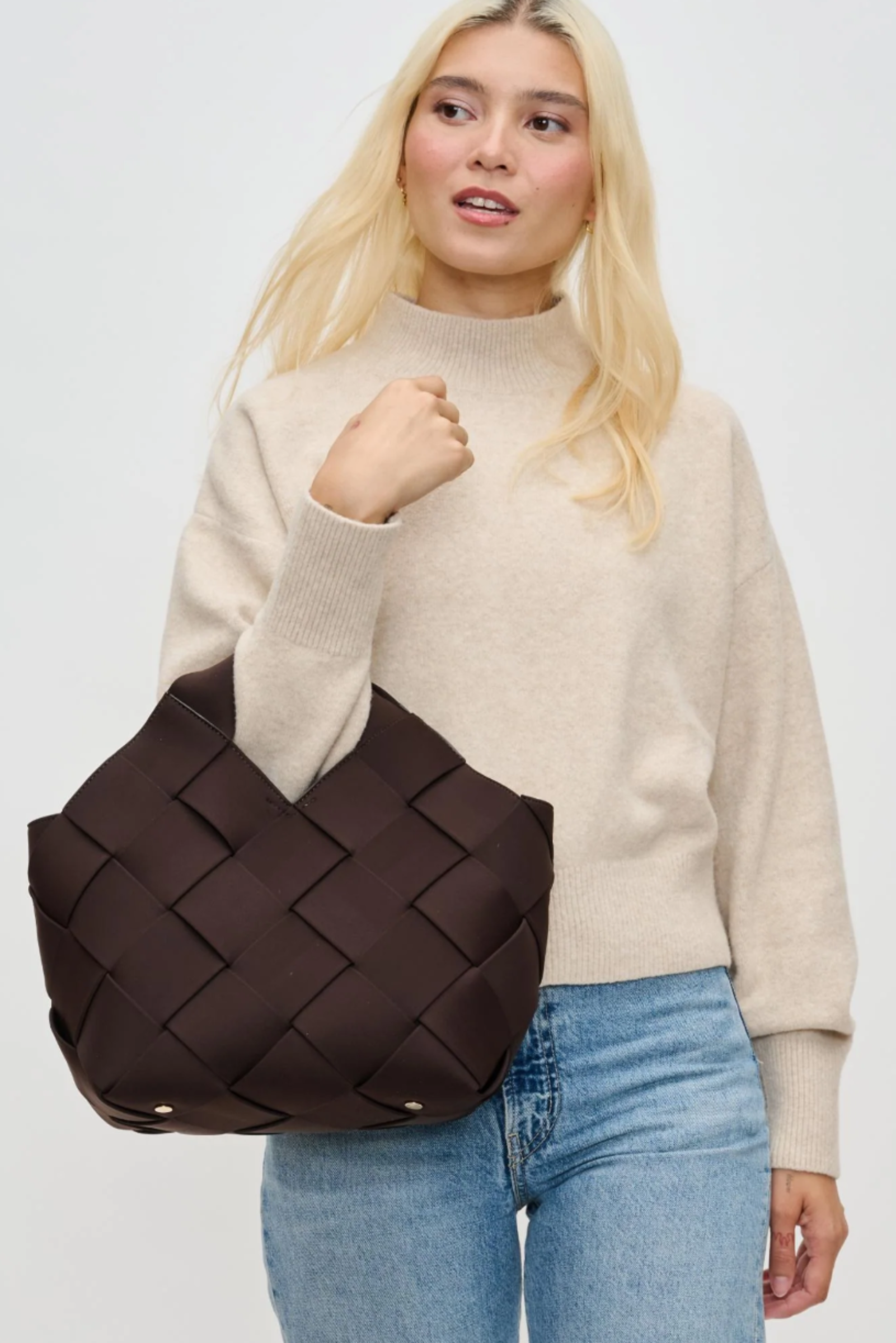 Resilience Woven Neoprene Bag - Chocolate