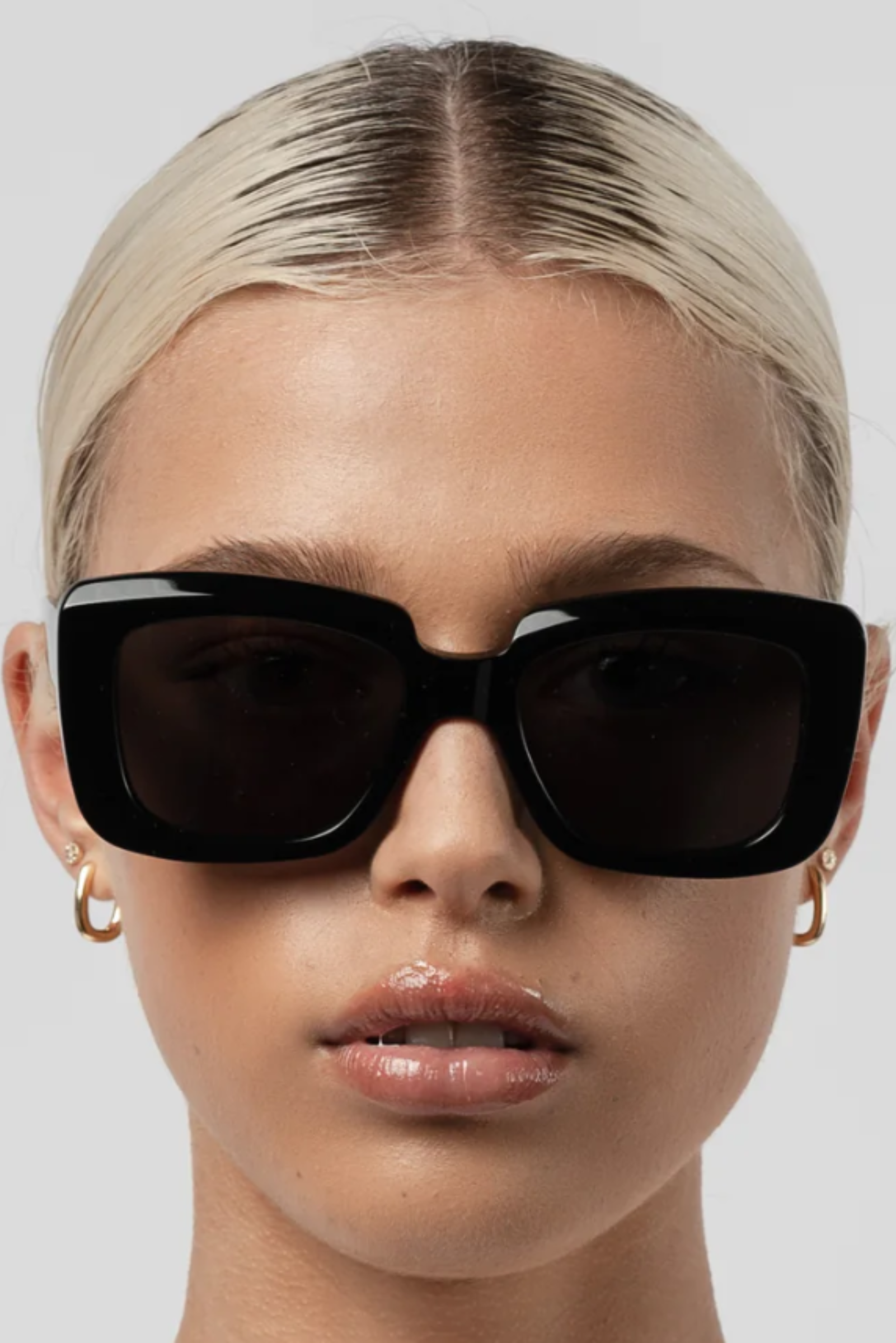 Pia Sunglasses - Black