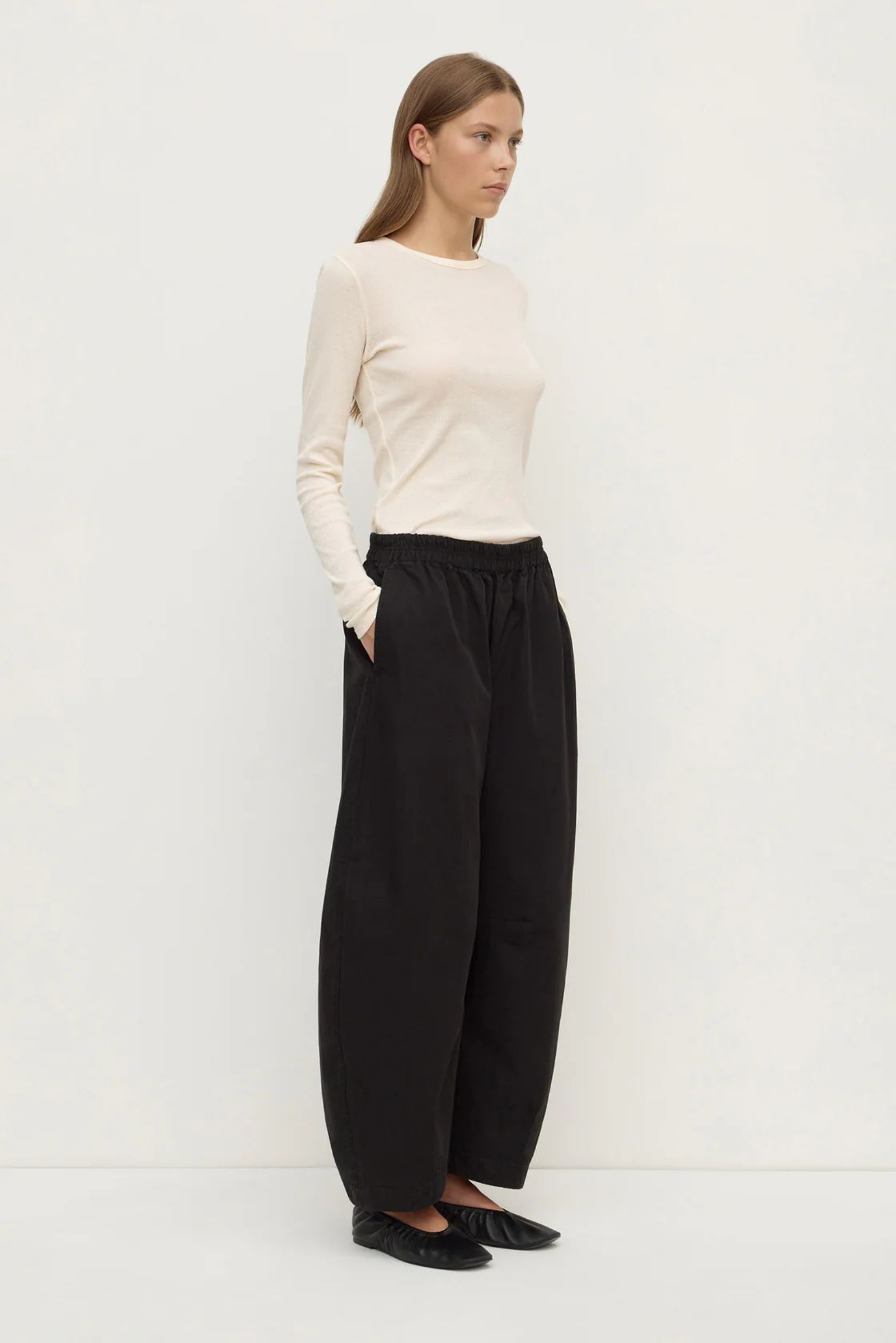 Lola Barrel Pants - Black