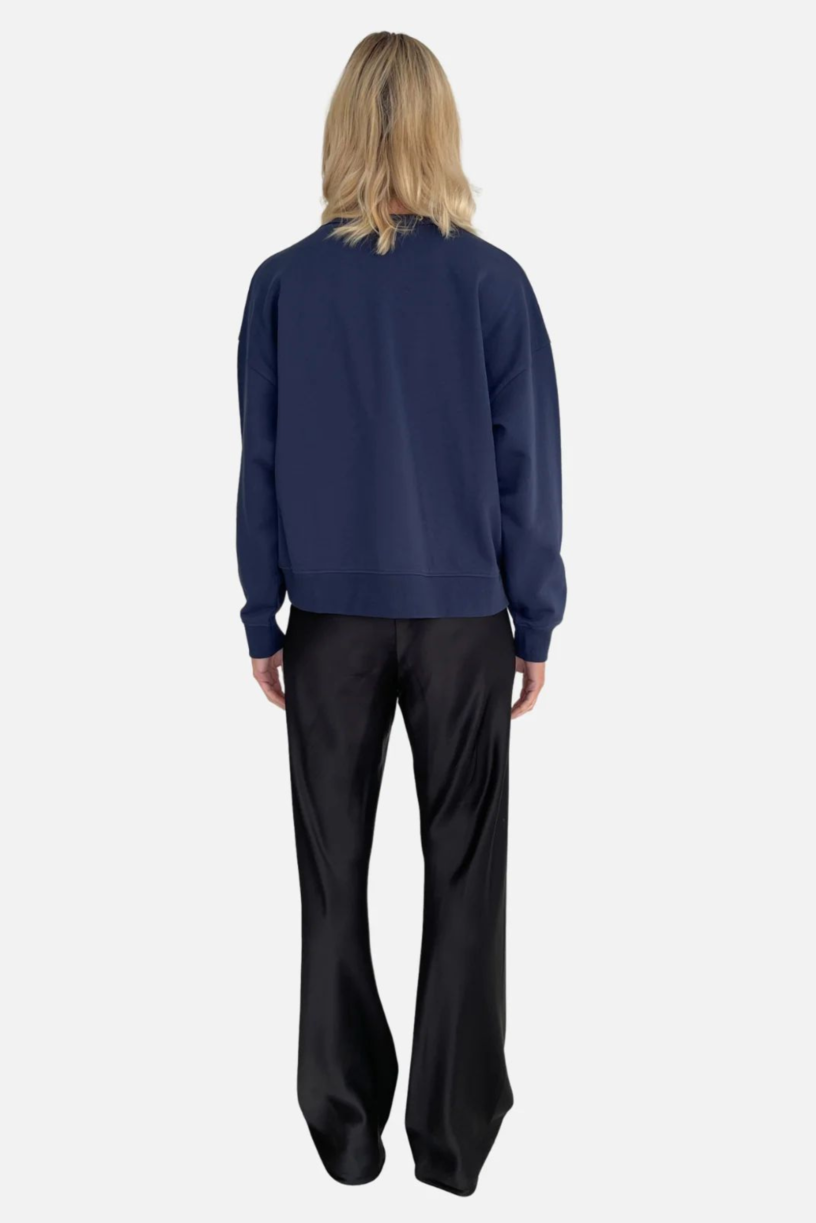V&W Crest Sweatshirt - Navy