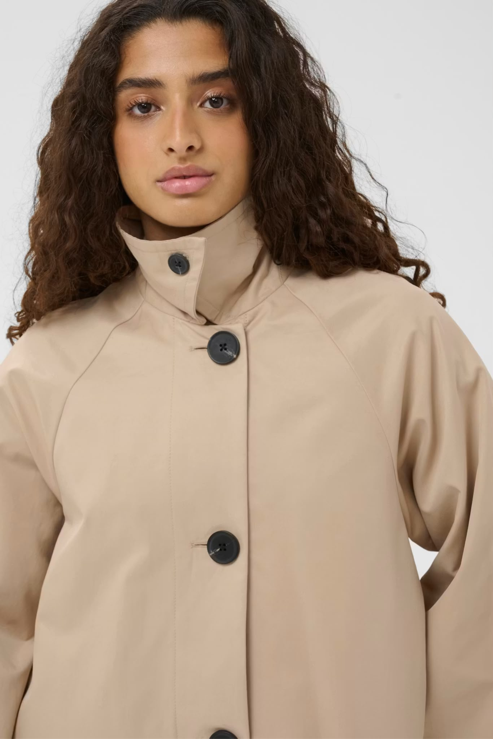 Hinona Cape Jacket - Sandstone