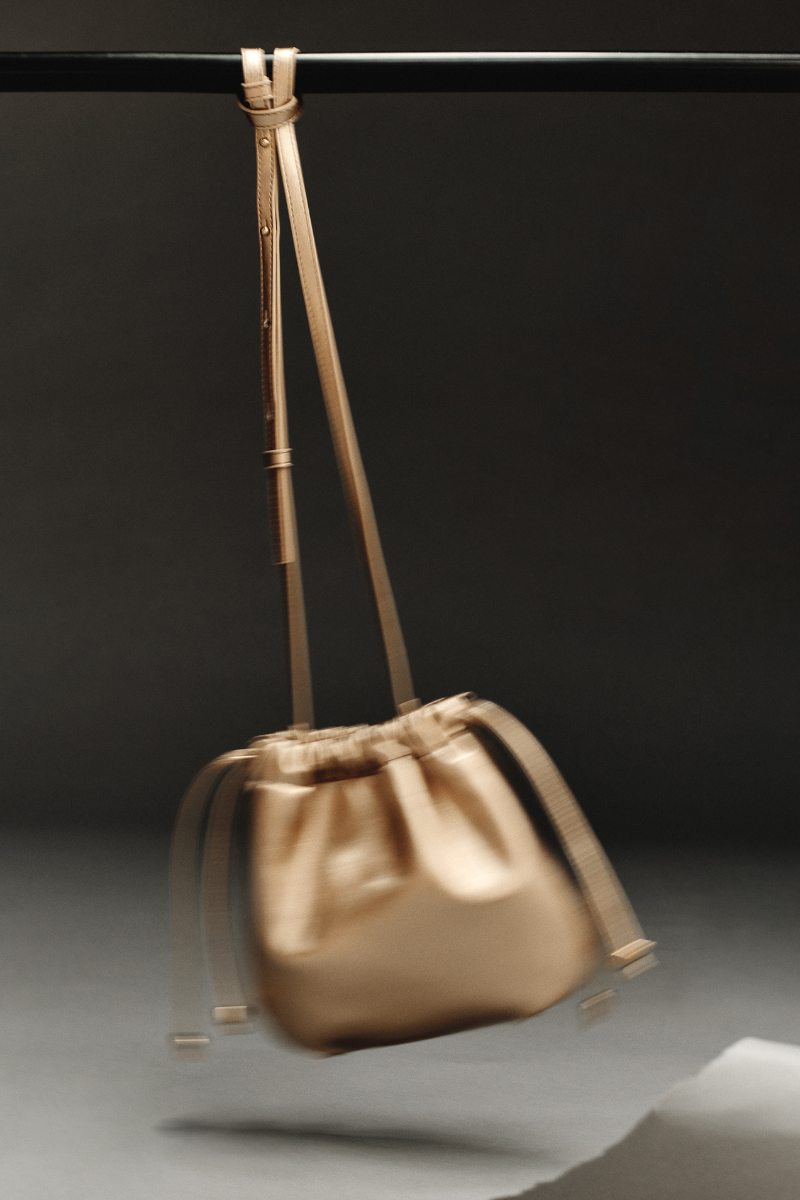 Halle Crossbody - Honey Gold