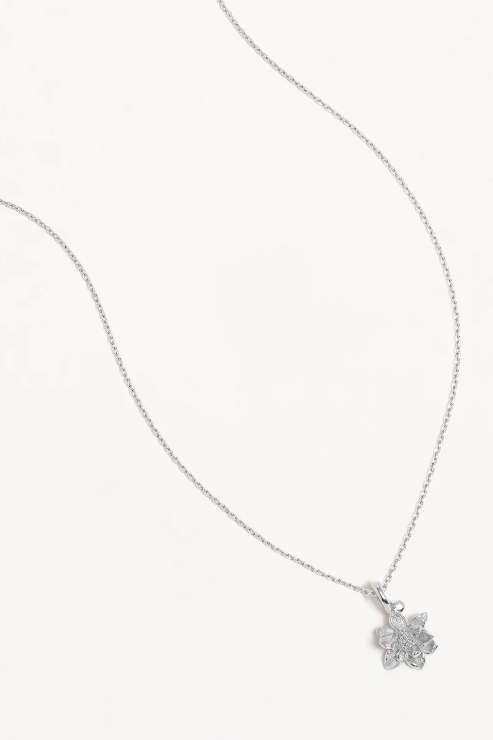 Birth Flower Necklace Water Lily July - Silver